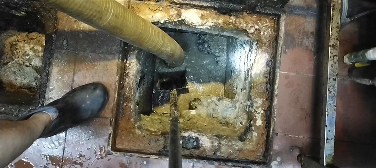 白河污水池清理一般都有毒气，怎么预防中毒呢？